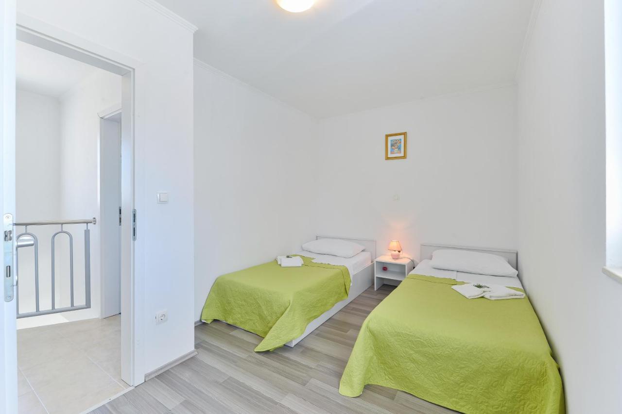 Apartments By The Sea Nin, Zadar - 13172 Exterior foto