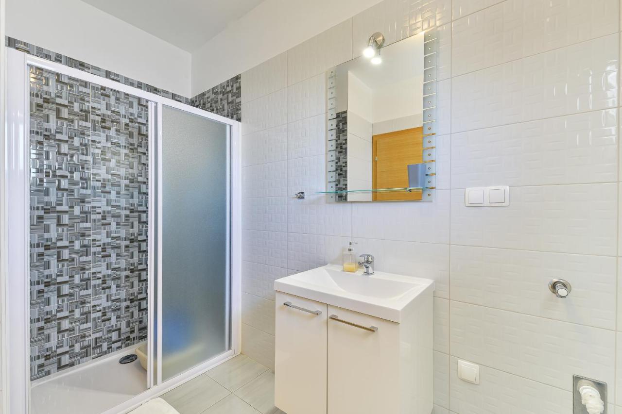 Apartments By The Sea Nin, Zadar - 13172 Exterior foto