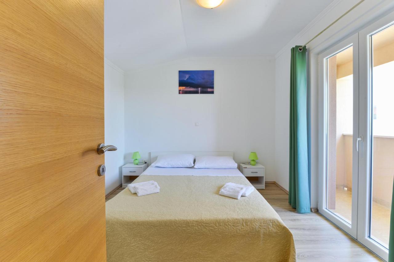 Apartments By The Sea Nin, Zadar - 13172 Exterior foto