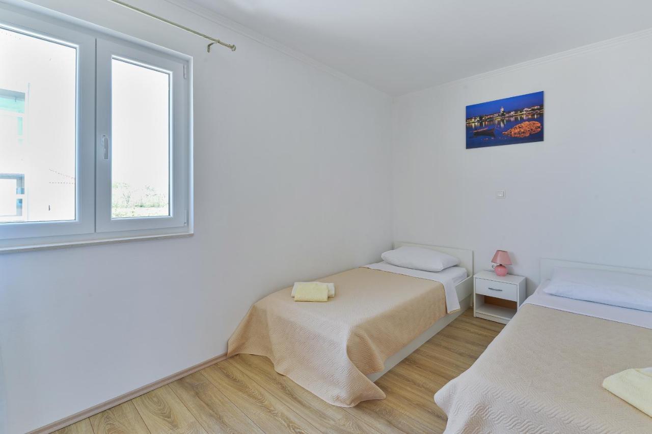 Apartments By The Sea Nin, Zadar - 13172 Exterior foto
